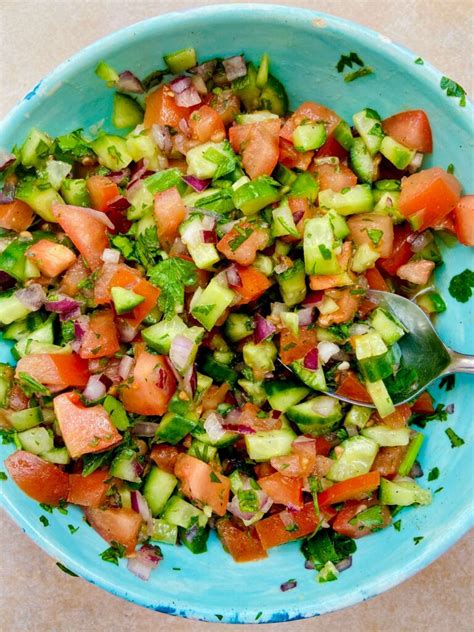 Jerusalem Salad Recipe (Simple Israeli Salad) .